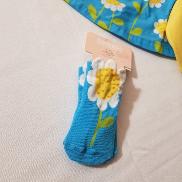 Gymboree Daisy Giraffe 0-3 Month Shirt, socks & Bib NWT - Picture 5 of 6
